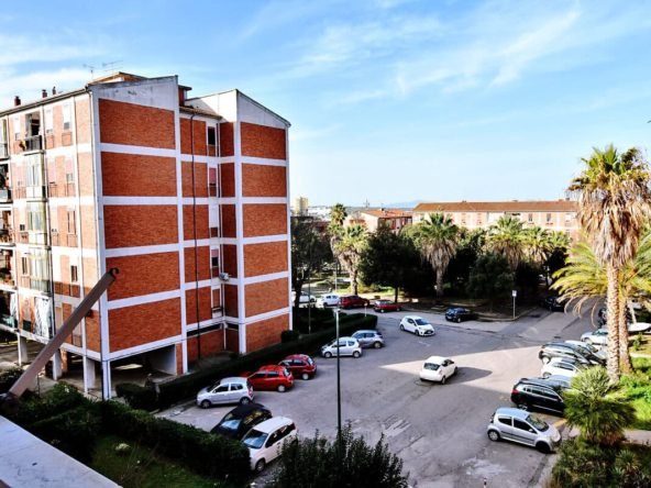 Ampio Appartamento quadrilocale in Buono Stato con Spazi Esterni – Sassari, Zona Latte Dolce