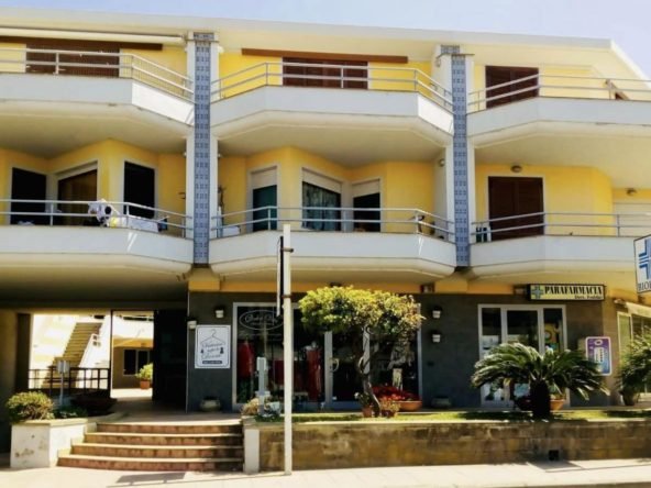 Appartamento con Ampio Balcone e Posto Auto Coperto in vendita a Valledoria – Nord Sardegna